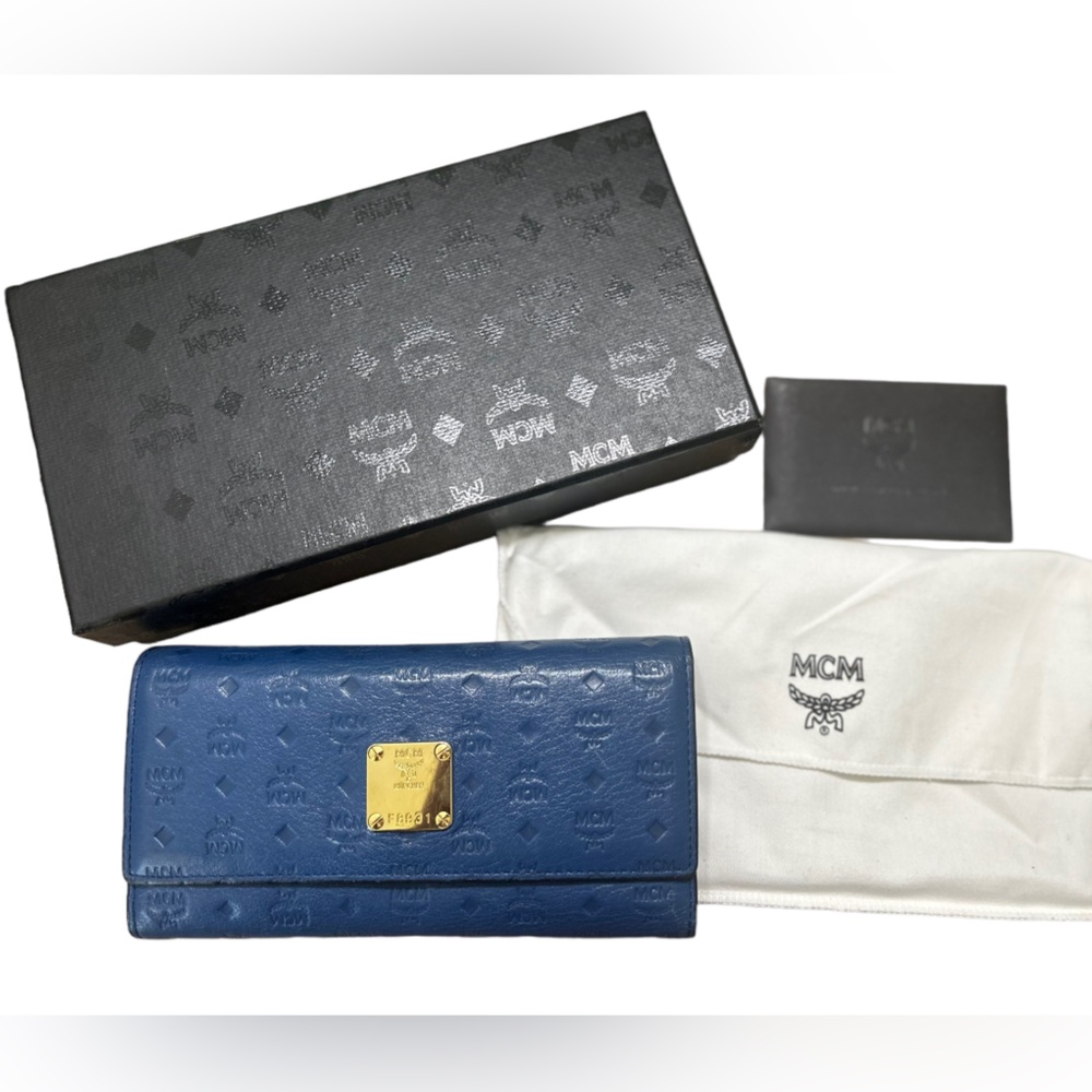 BNWT - Full Inclusion MCM Blue Wallet with Gold Accents